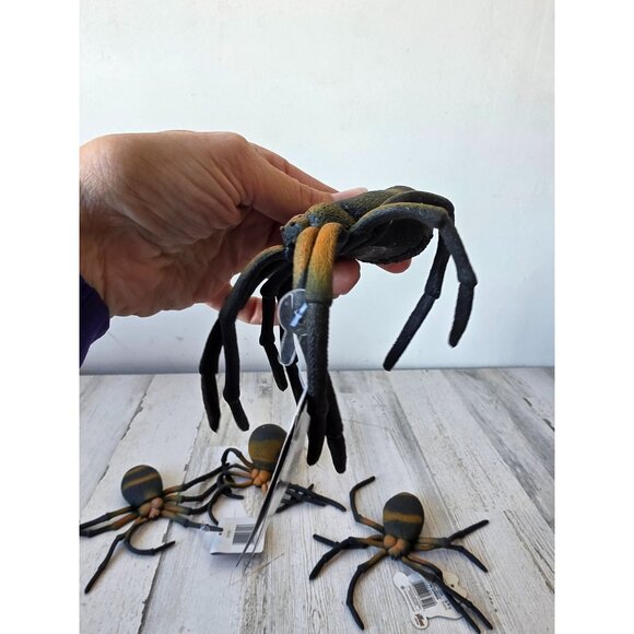 Vintage imperial East West rubber spider Halloween lifelike life size realistic - Picture 4 of 9